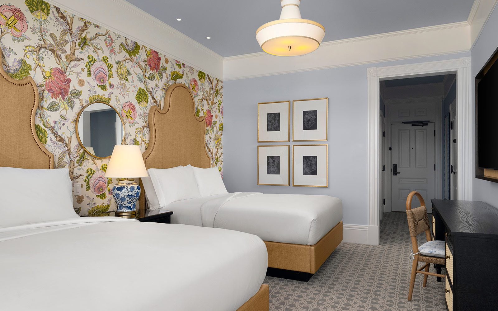 Victorian Oceanfront Balcony with Club Access